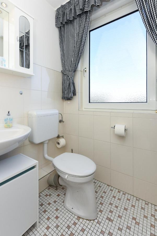 Ferienwohnungen Wind & Meer Neuharlingersiel Bagian luar foto